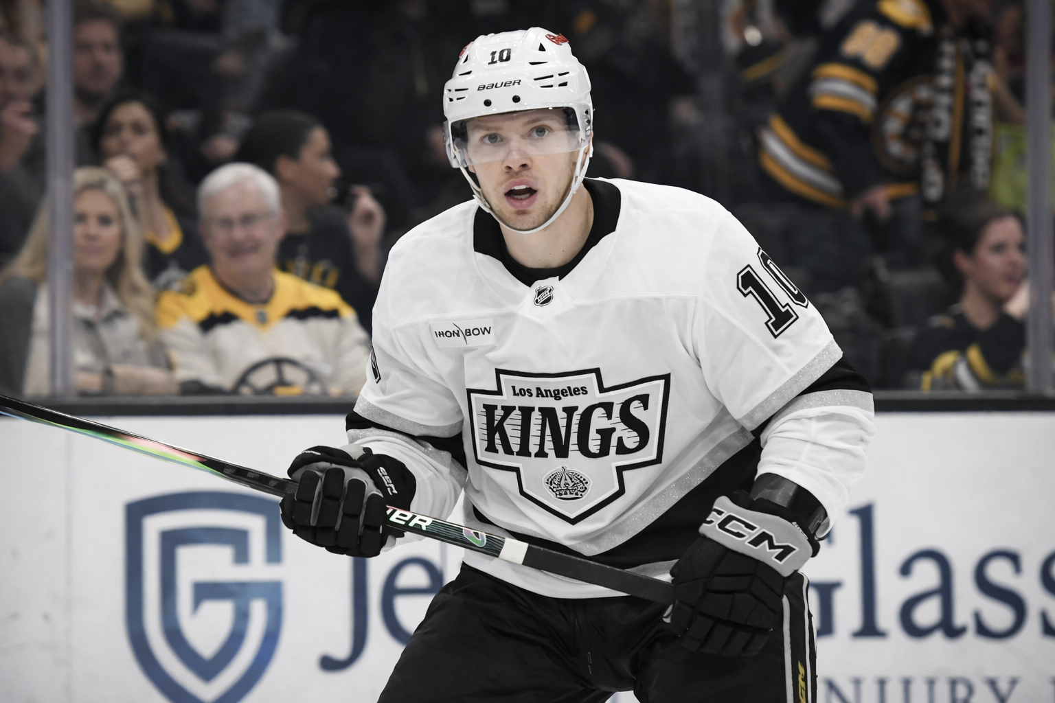 Artemi Panarin in Los Angeles Kings jersey returning to Madison Square Garden to face the New York Rangers
